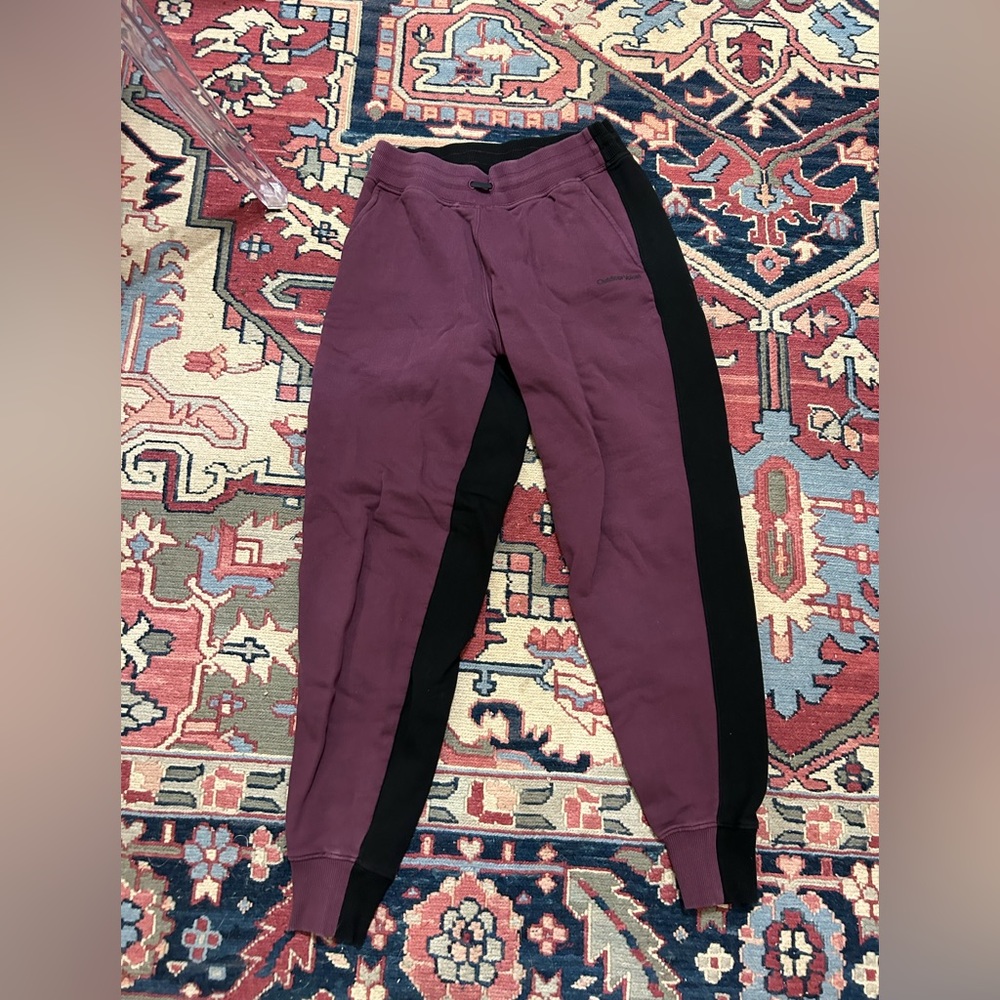 Outdoor Voices Two-Toned Jogger / Sweatpants